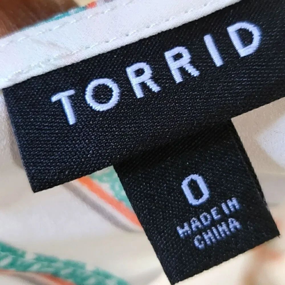 Torrid blouse   - Picture 5 of 8